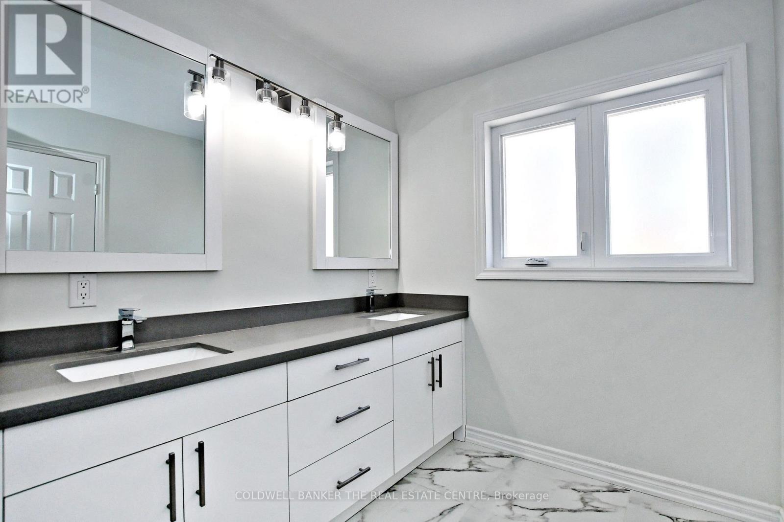 582 Skinner Avenue, Newmarket, Ontario  L3X 2A4 - Photo 29 - N12792150