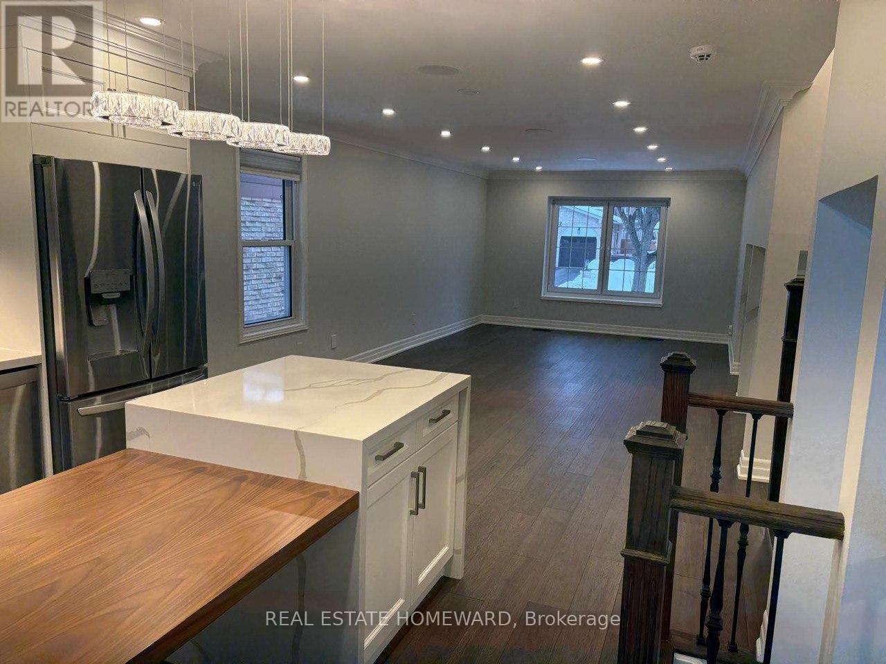 33 Braeburn Drive, Markham, Ontario  L3T 4V2 - Photo 7 - N12712024