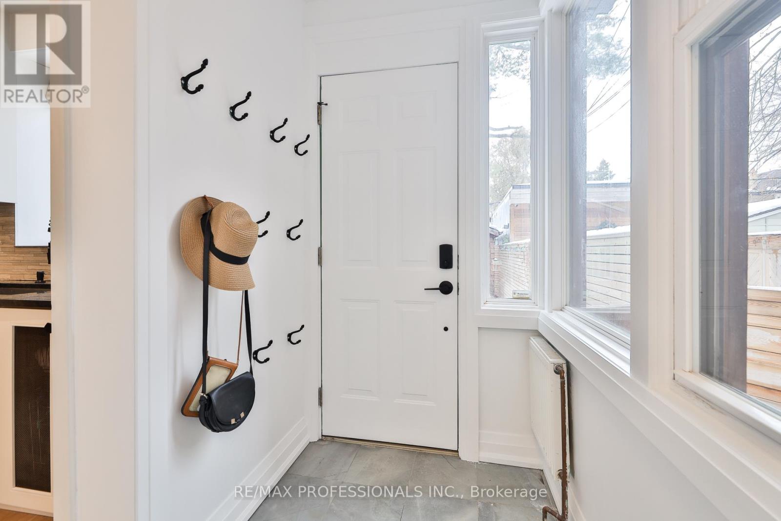 18 Constance Street, Toronto, Ontario  M6R 1S4 - Photo 12 - W12792090