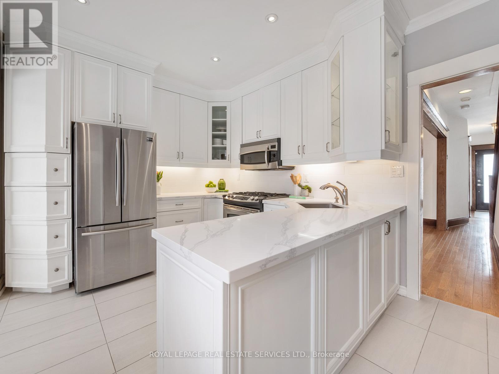 32 Ardagh Street, Toronto, Ontario  M6S 1Y3 - Photo 15 - W12792104