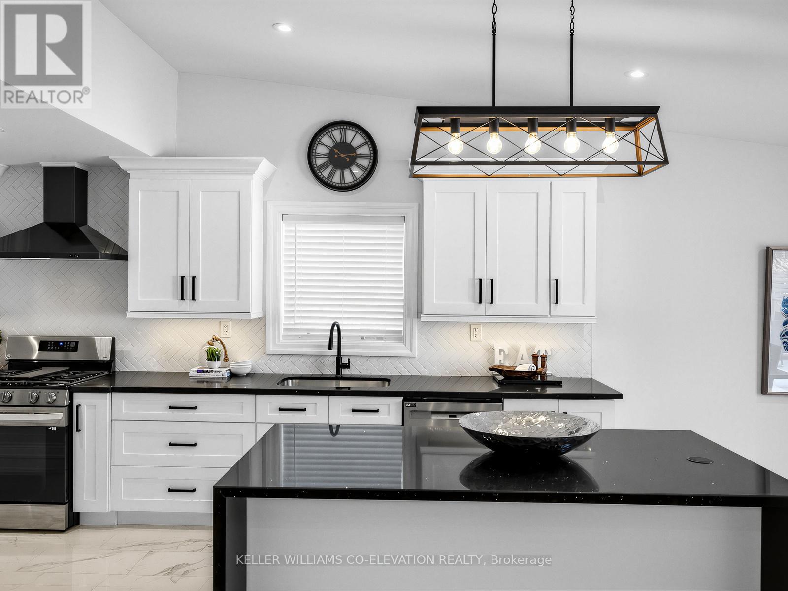 999 Henley Road W, Mississauga, Ontario  L4Y 1C8 - Photo 14 - W12792106