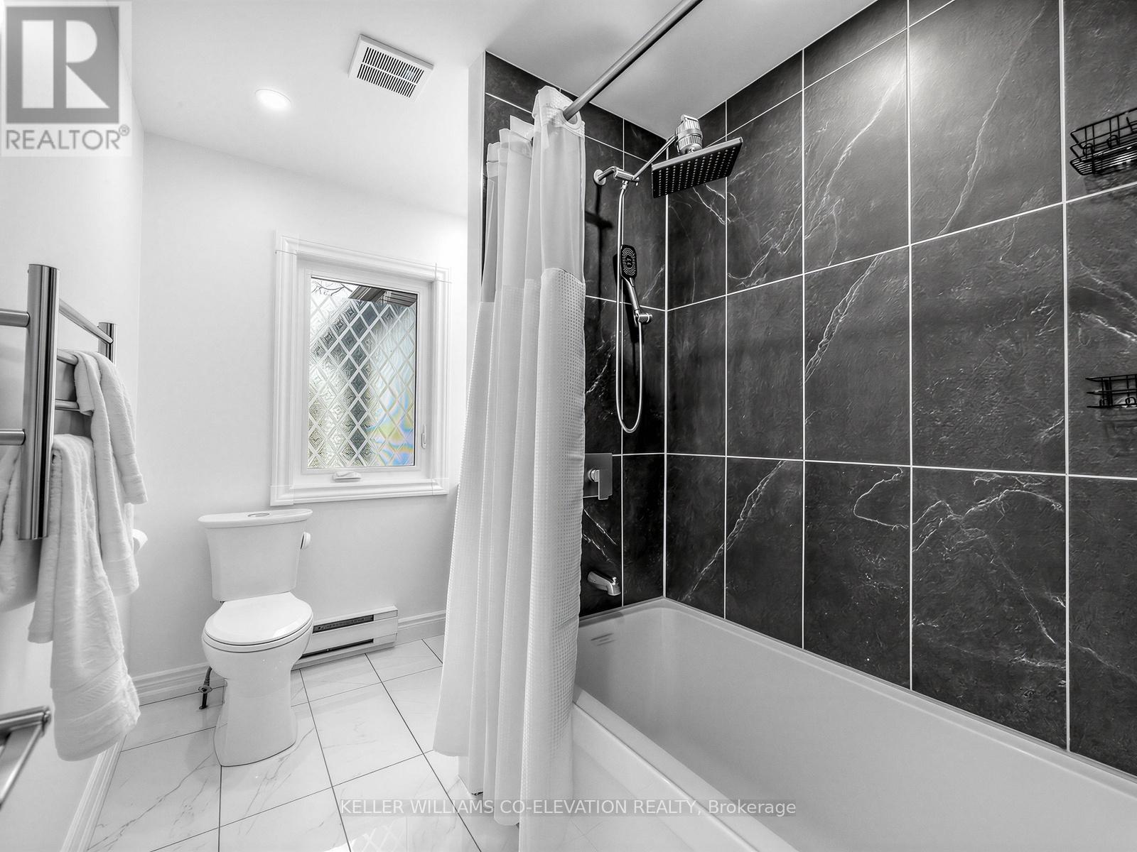 999 Henley Road W, Mississauga, Ontario  L4Y 1C8 - Photo 28 - W12792106