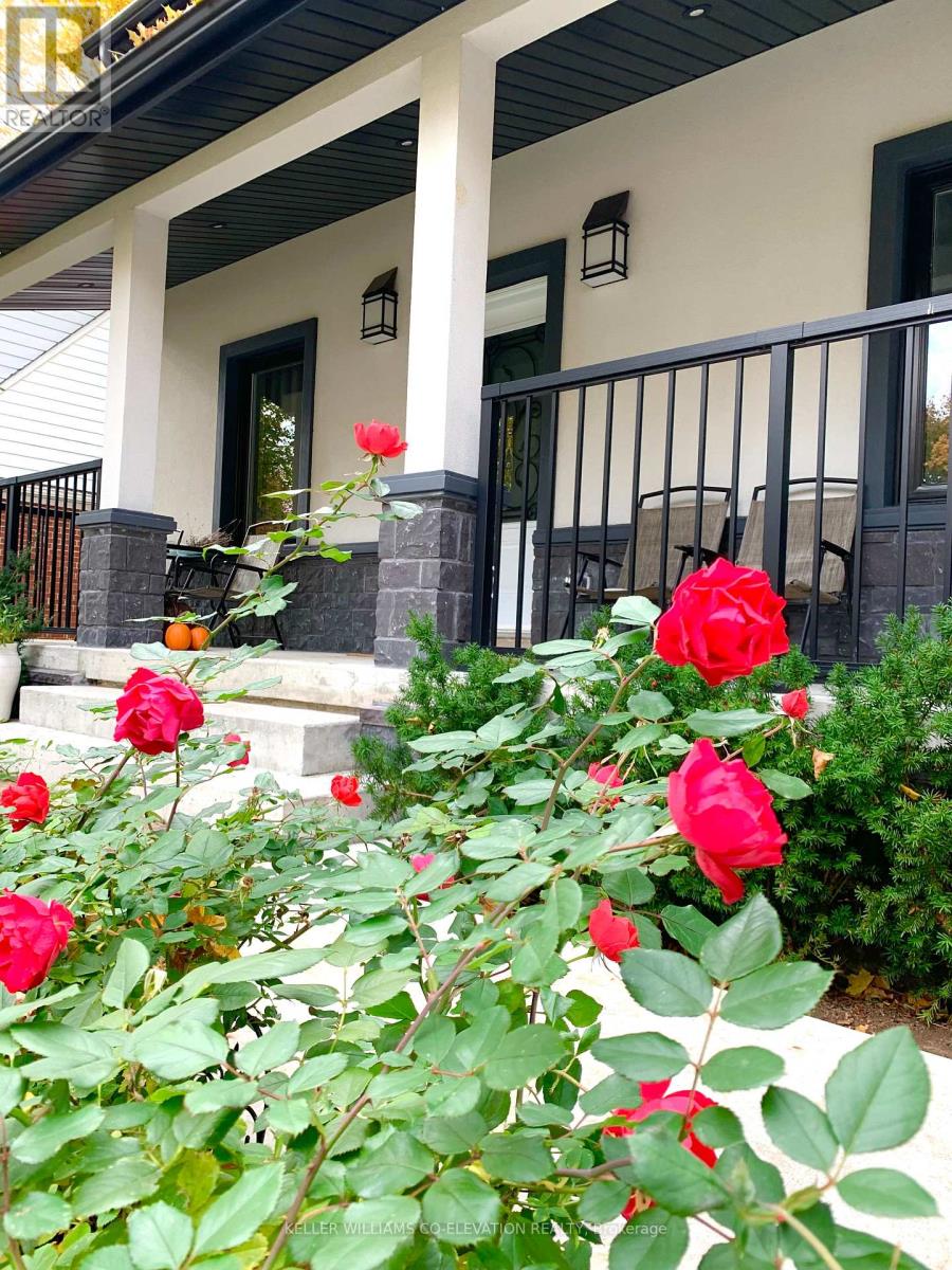 999 Henley Road W, Mississauga, Ontario  L4Y 1C8 - Photo 4 - W12792106