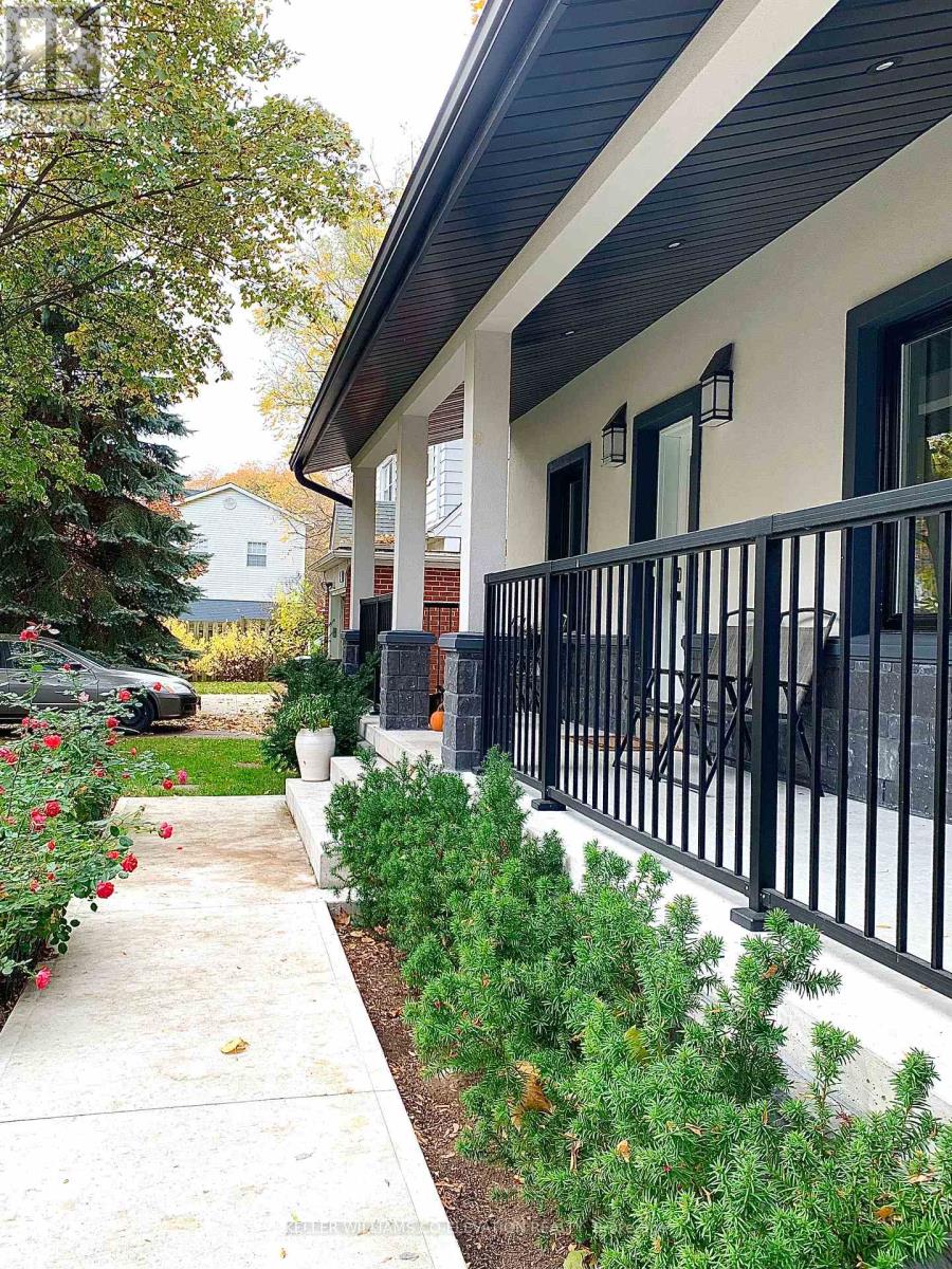 999 Henley Road W, Mississauga, Ontario  L4Y 1C8 - Photo 5 - W12792106