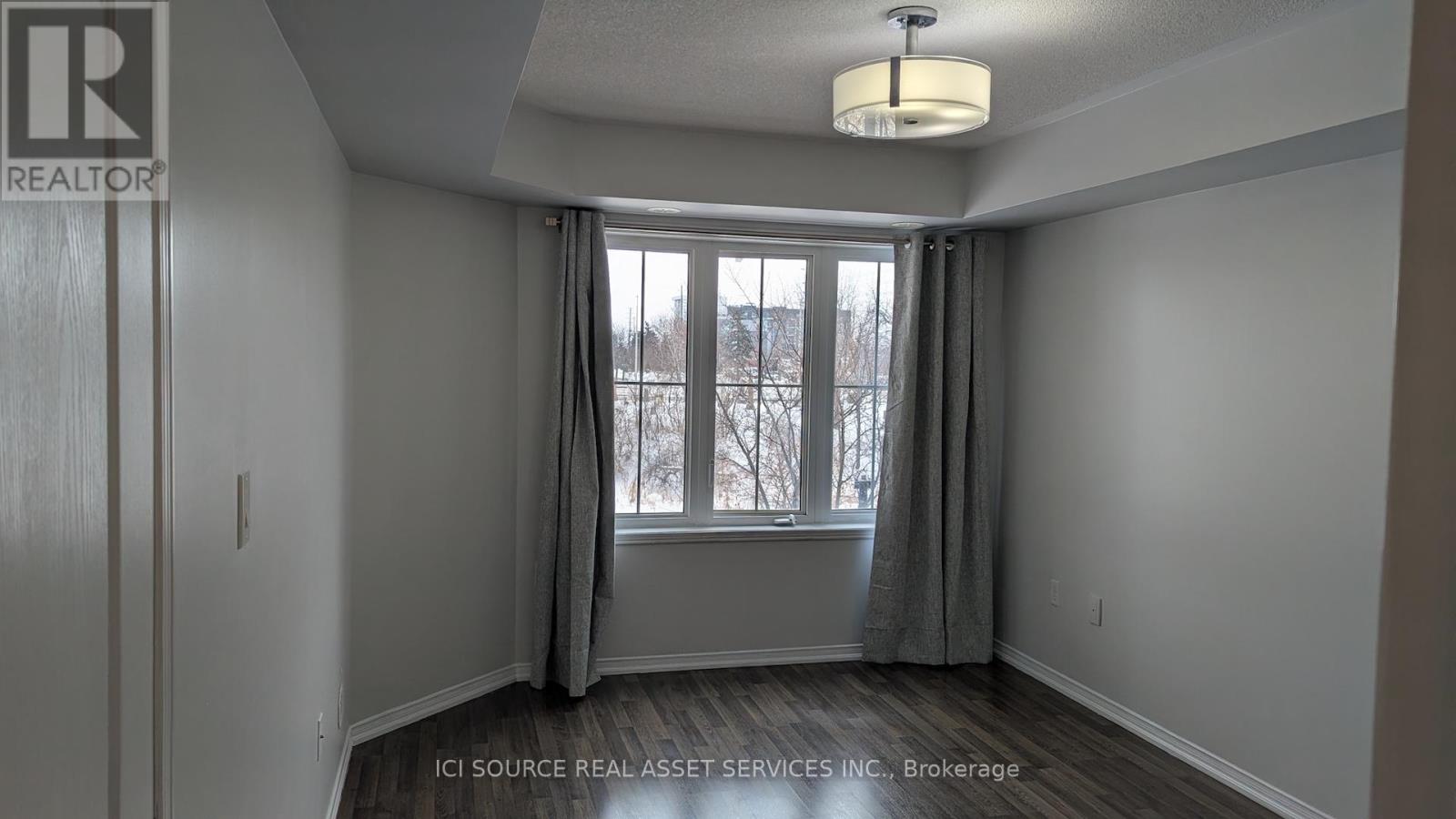 7 - 2496 Post Road, Oakville, Ontario  L6H 0K1 - Photo 6 - W12792124