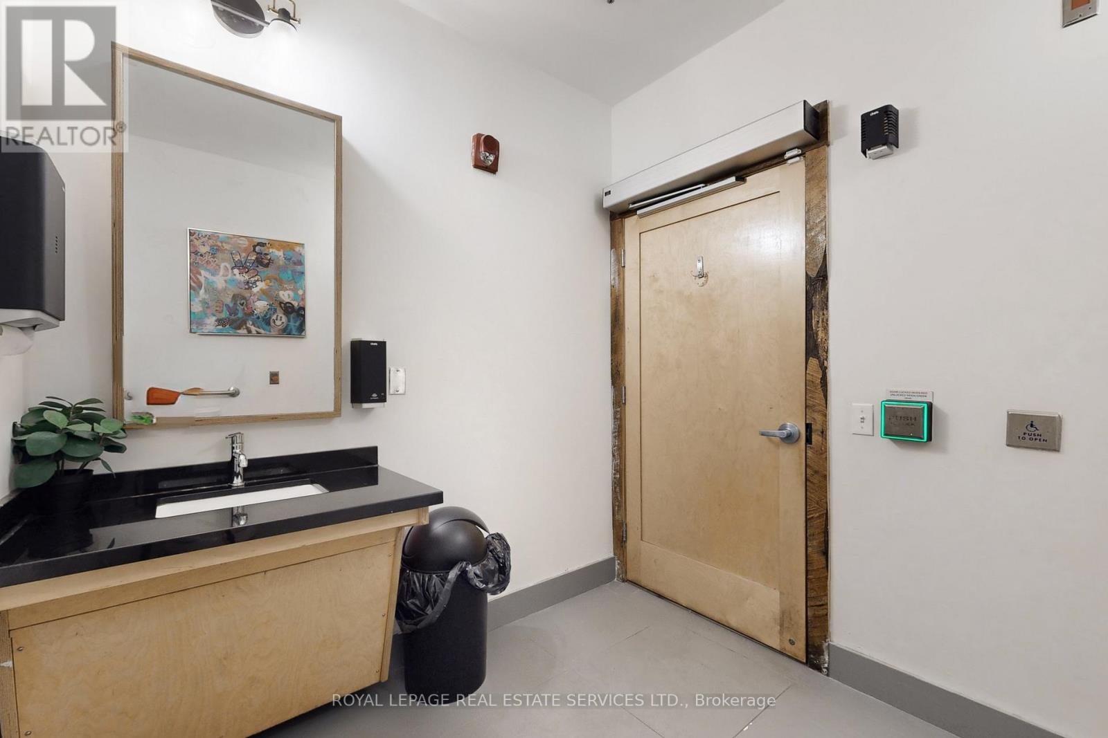 6 - 399 Elizabeth Street, Burlington, Ontario  L7R 2L7 - Photo 24 - W12792162