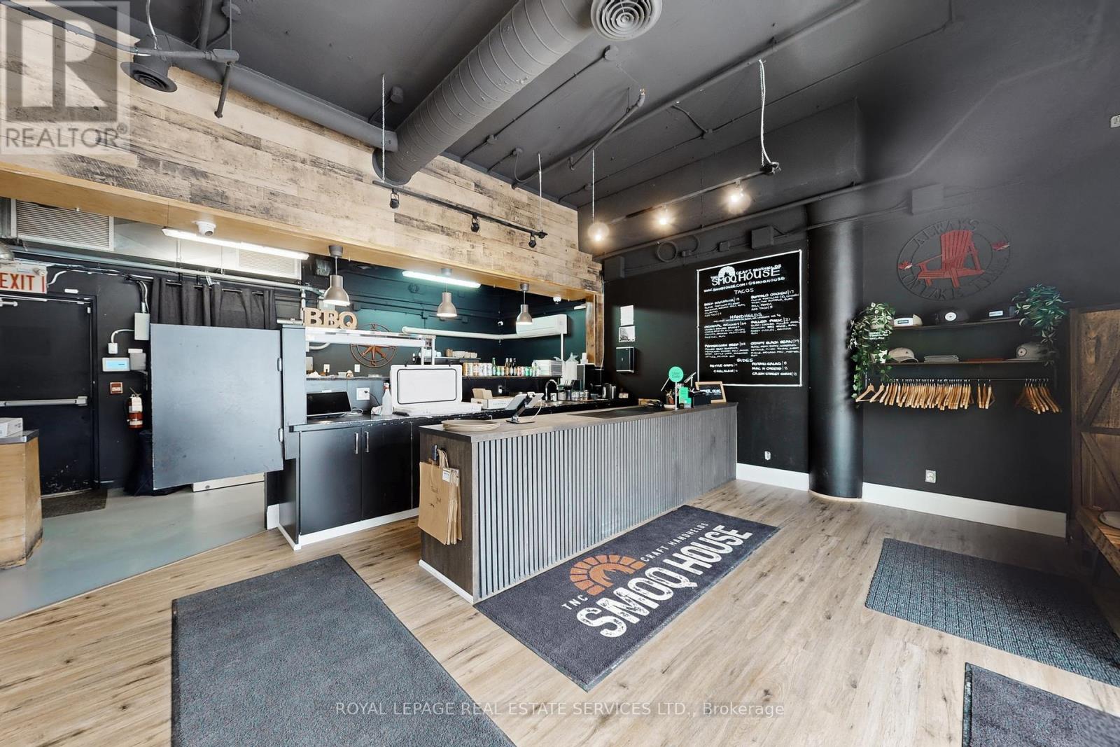 6 - 399 Elizabeth Street, Burlington, Ontario  L7R 2L7 - Photo 4 - W12792162