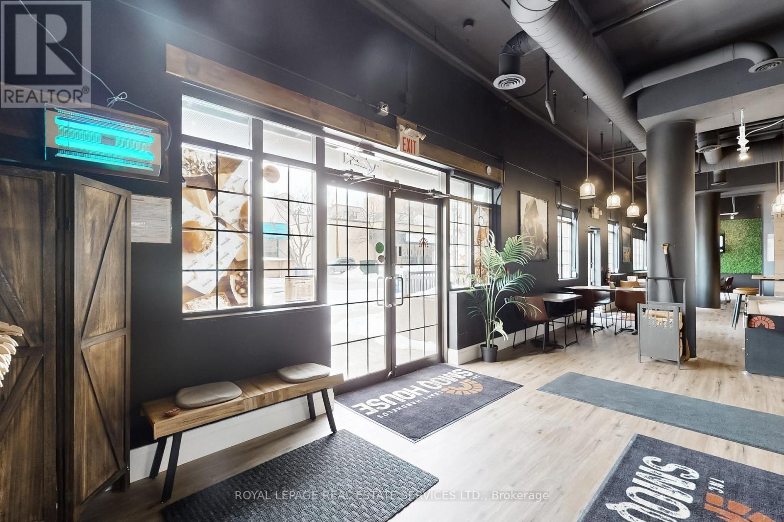 6 - 399 Elizabeth Street, Burlington, Ontario  L7R 2L7 - Photo 6 - W12792162