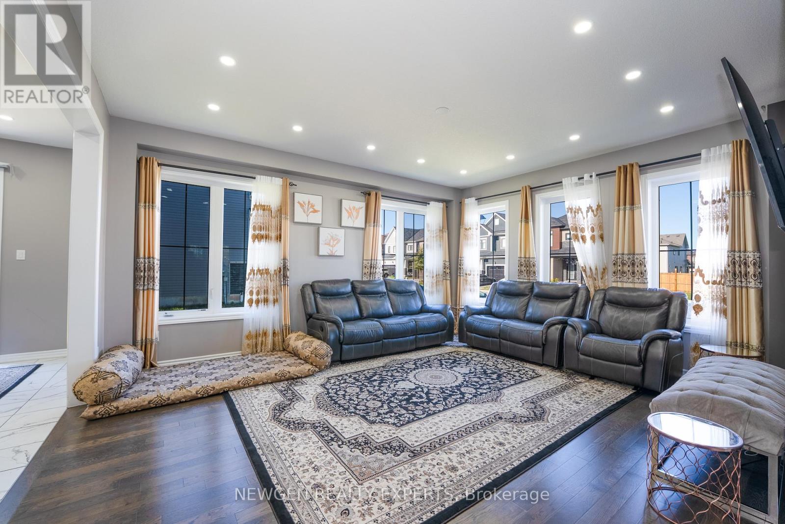 56 Witteveen Drive, Brantford, Ontario  N3T 0S3 - Photo 9 - X12792126