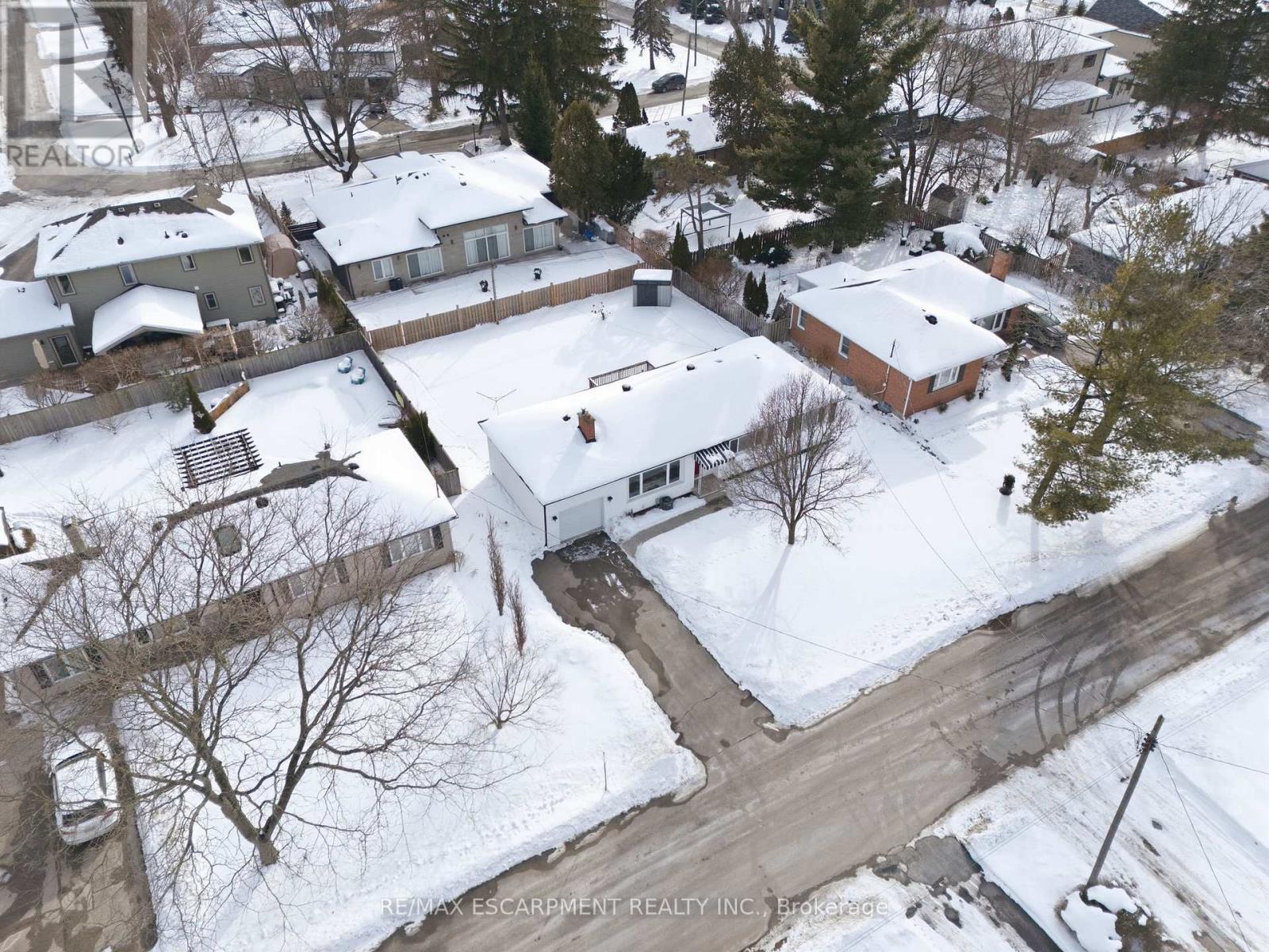 42 Gilbert Avenue, Hamilton, Ontario  L9G 1R4 - Photo 23 - X12792158