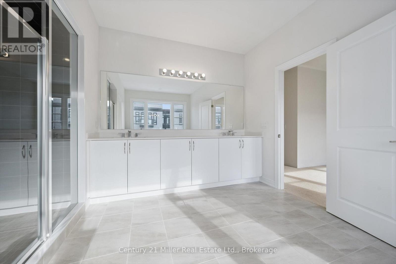 3266 Millicent Avenue, Oakville, Ontario  L6H 0V8 - Photo 29 - W12792174