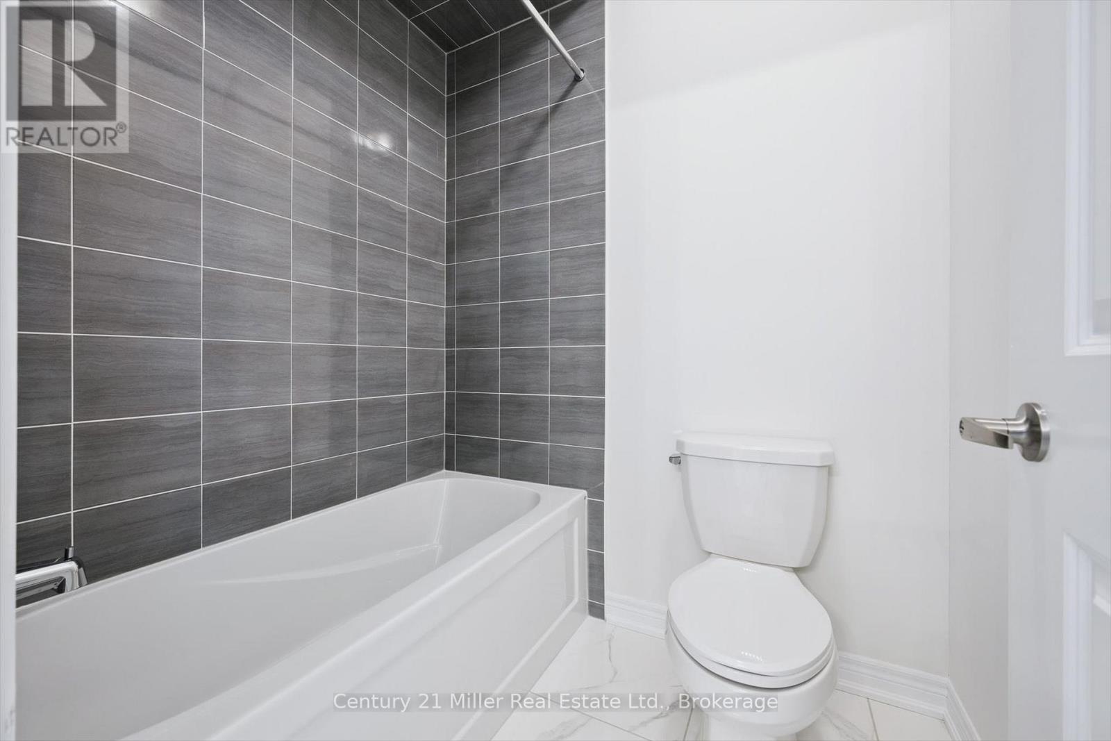 3266 Millicent Avenue, Oakville, Ontario  L6H 0V8 - Photo 35 - W12792174