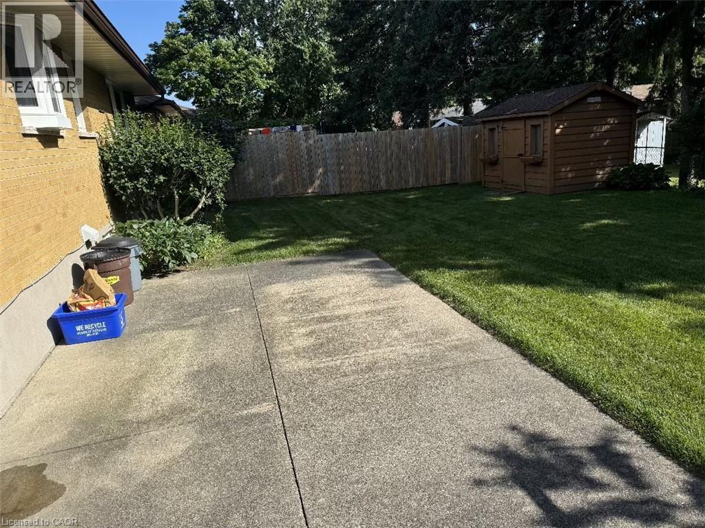 23 Elkington Drive, Kitchener, Ontario  N2B 1S1 - Photo 3 - 40798403