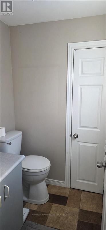 69 Alma Street, St. Thomas, Ontario  N5P 3A9 - Photo 11 - X12792178