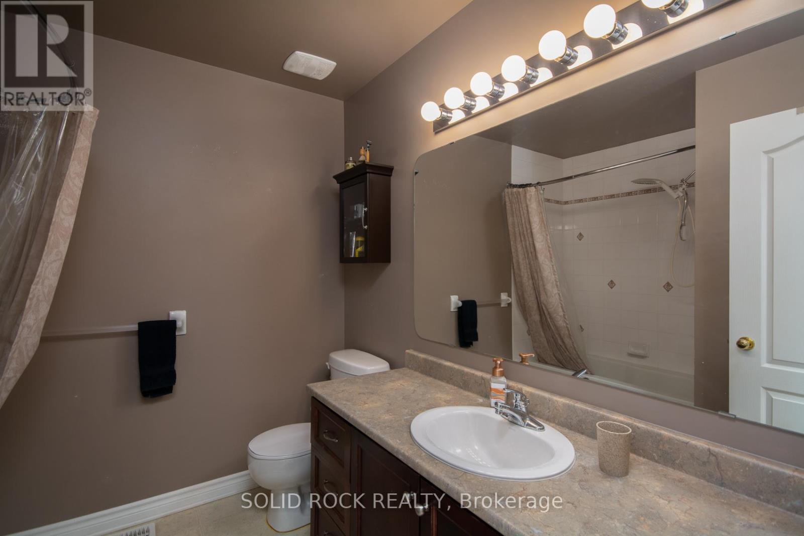 416 Cache Bay Crescent, Ottawa, Ontario  K1T 4H3 - Photo 20 - X12792188