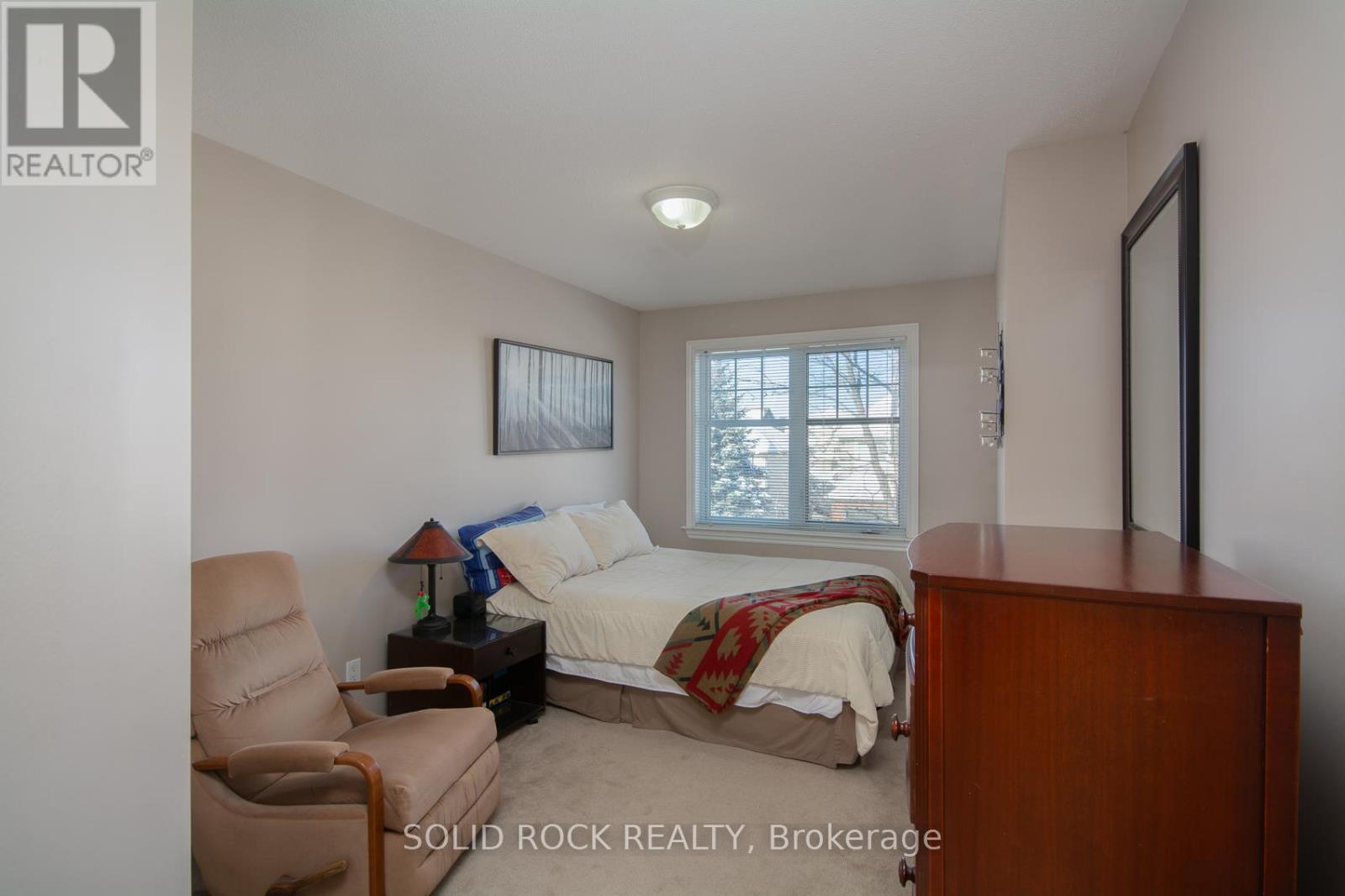 416 Cache Bay Crescent, Ottawa, Ontario  K1T 4H3 - Photo 22 - X12792188