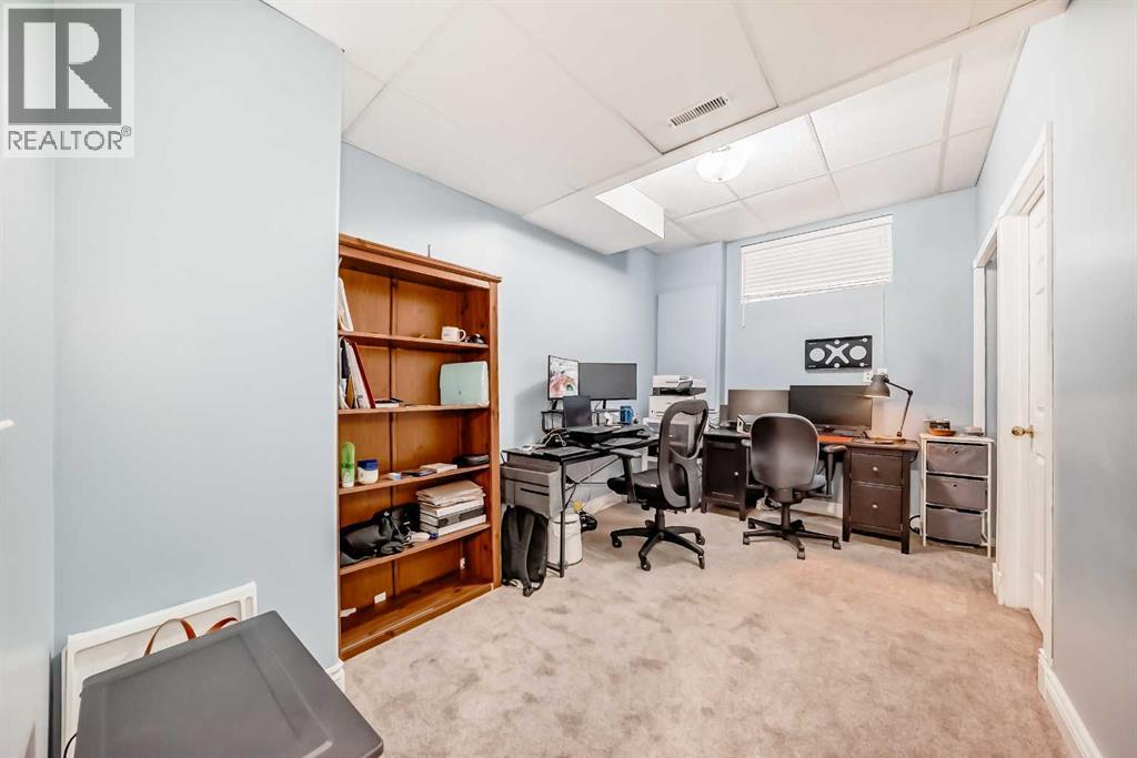 188 Hidden Ranch Crescent Nw, Calgary, Alberta  T3A 5W3 - Photo 32 - A2284849