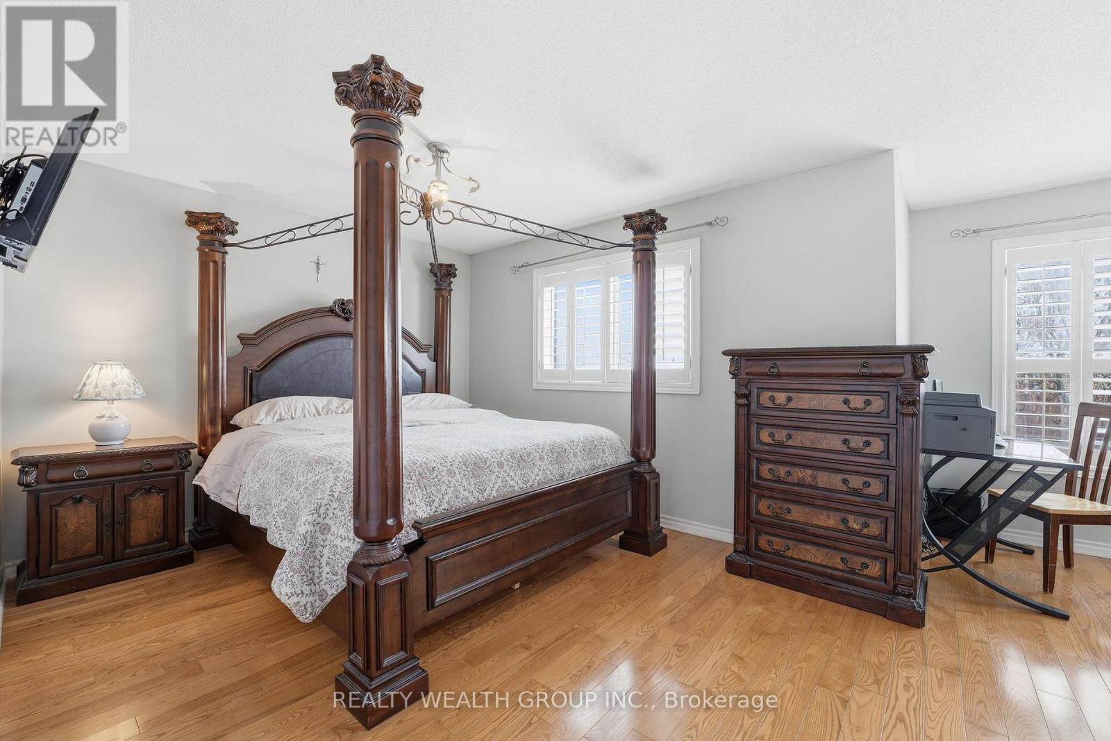 84 Bayview Avenue, Georgina, Ontario  L4P 2S9 - Photo 25 - N12792166