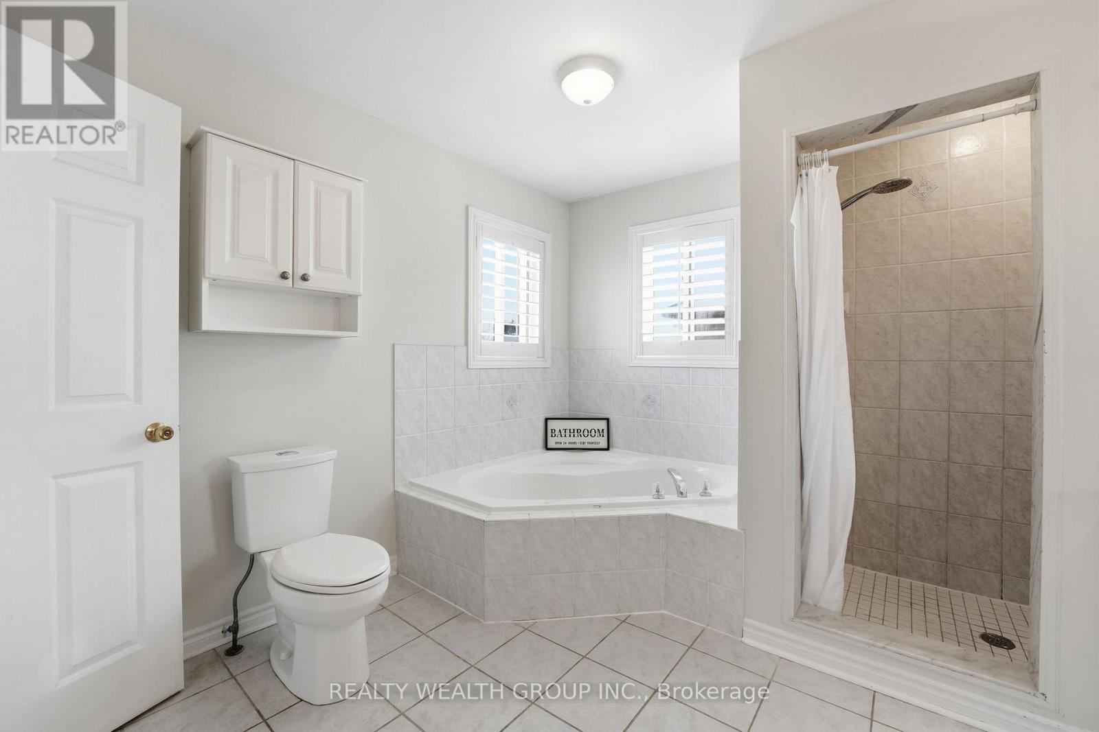 84 Bayview Avenue, Georgina, Ontario  L4P 2S9 - Photo 28 - N12792166