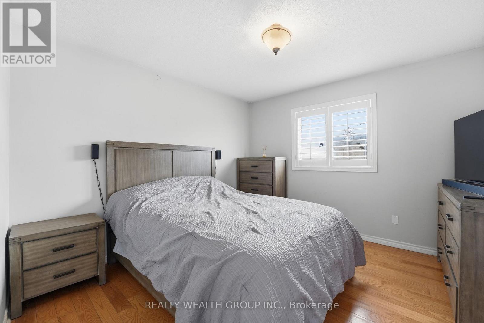 84 Bayview Avenue, Georgina, Ontario  L4P 2S9 - Photo 29 - N12792166