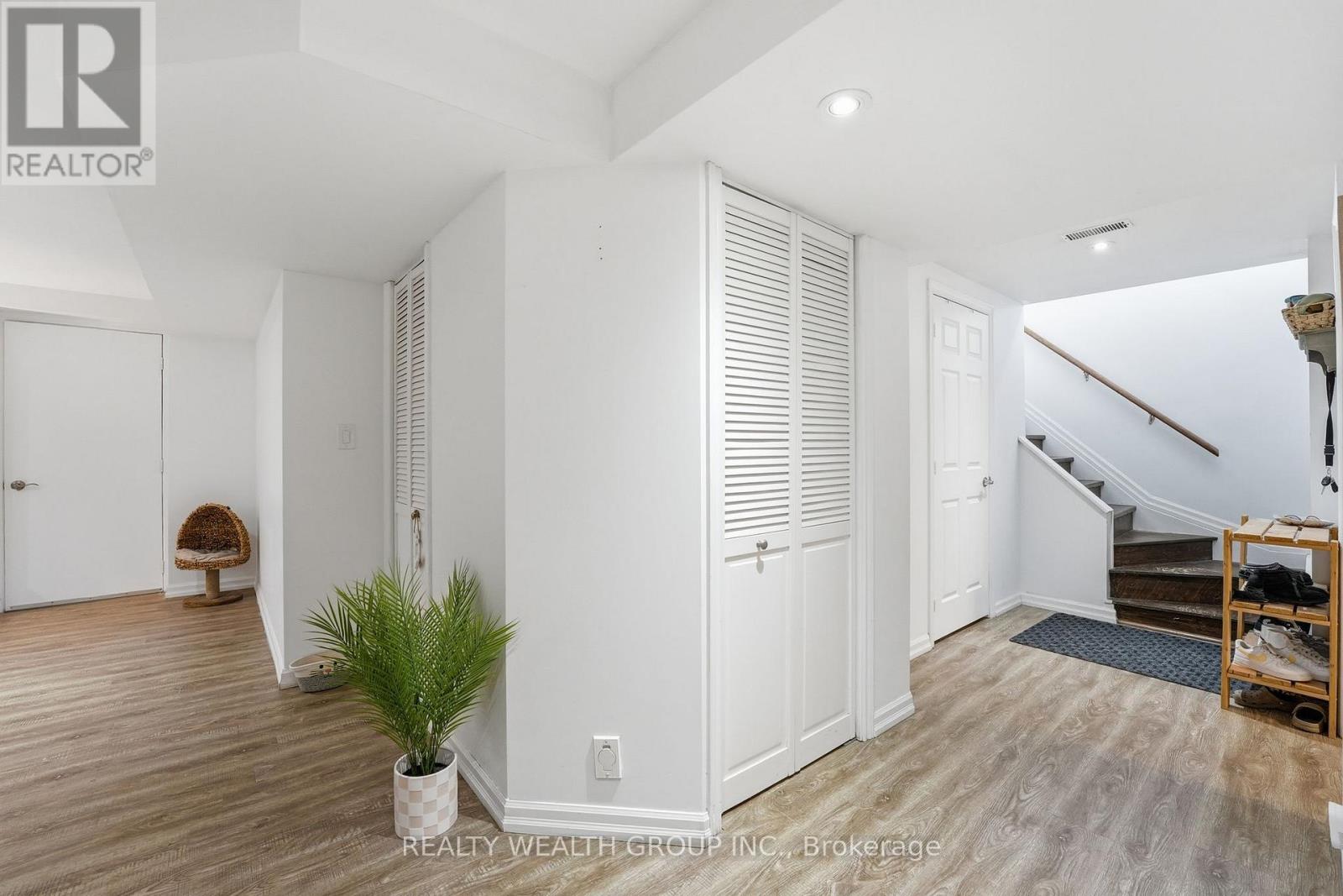 84 Bayview Avenue, Georgina, Ontario  L4P 2S9 - Photo 42 - N12792166