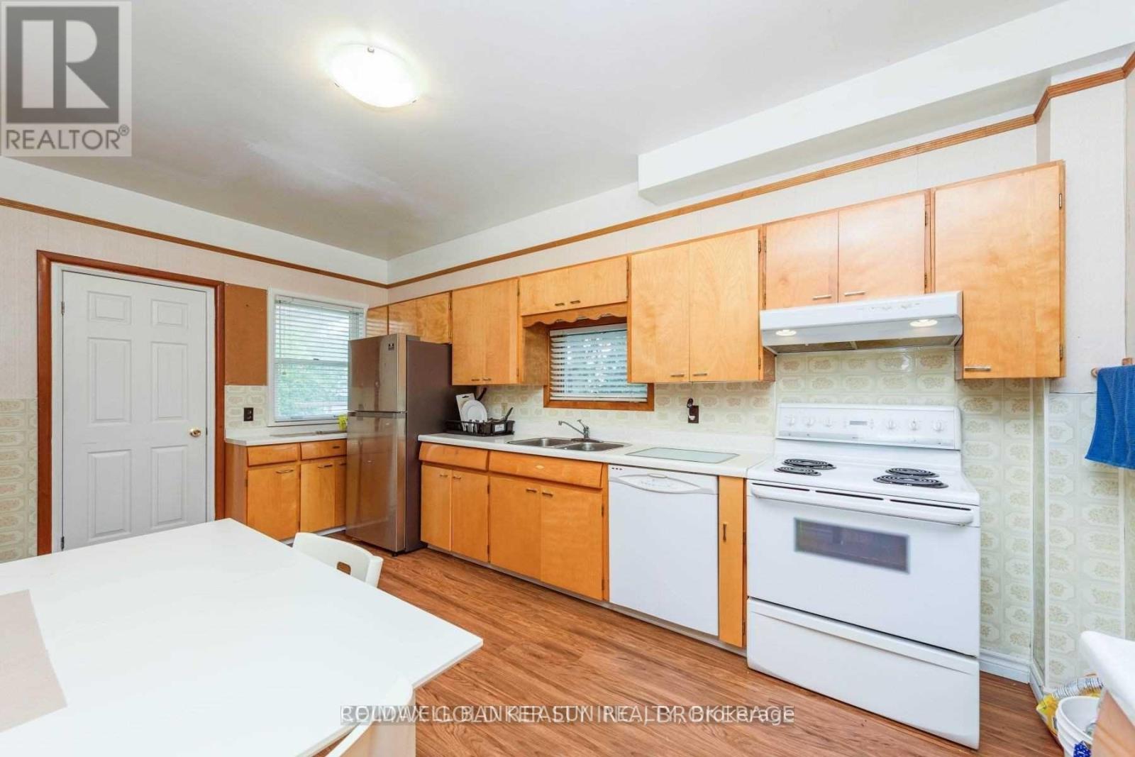 4310 Bampfield Street, Niagara Falls, Ontario  L2E 1G8 - Photo 13 - X12792198