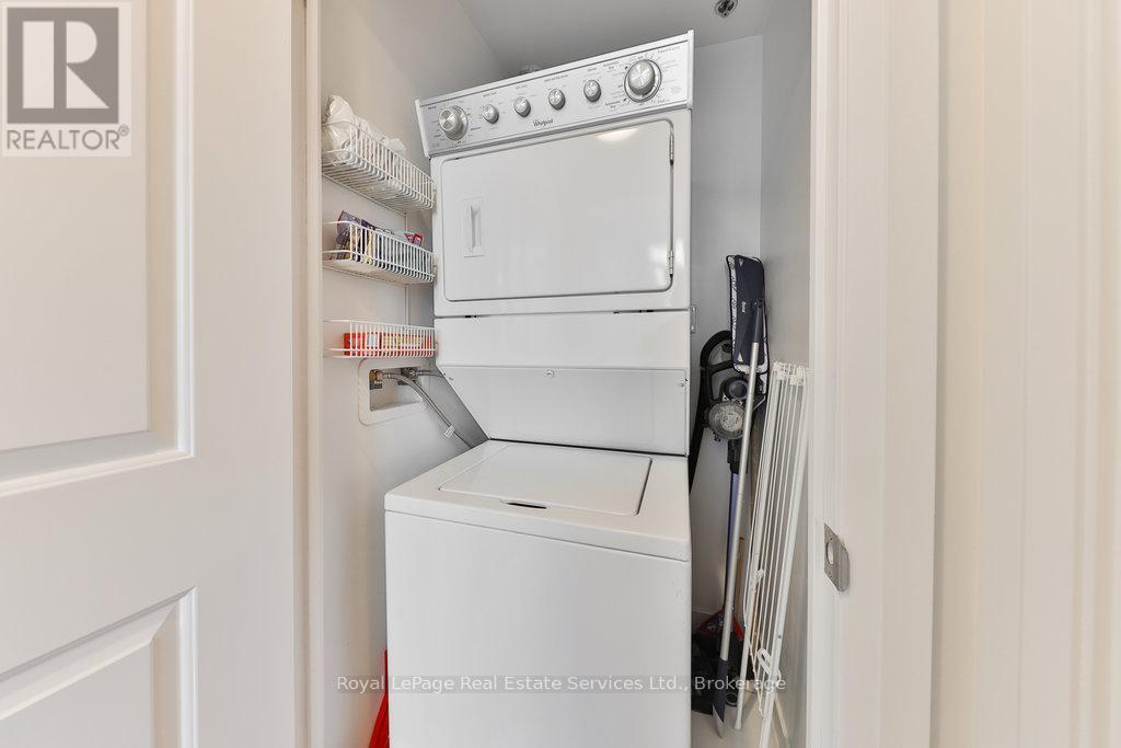 320 - 65 Speers Road, Oakville, Ontario  L6K 0J1 - Photo 23 - W12792212