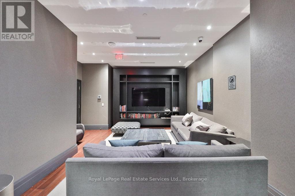 320 - 65 Speers Road, Oakville, Ontario  L6K 0J1 - Photo 30 - W12792212