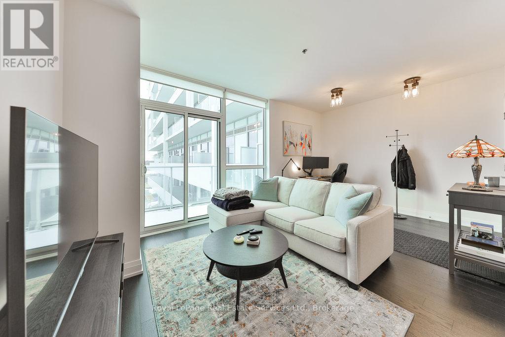 320 - 65 Speers Road, Oakville, Ontario  L6K 0J1 - Photo 4 - W12792212