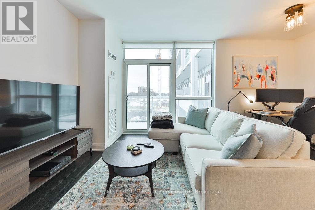 320 - 65 Speers Road, Oakville, Ontario  L6K 0J1 - Photo 5 - W12792212