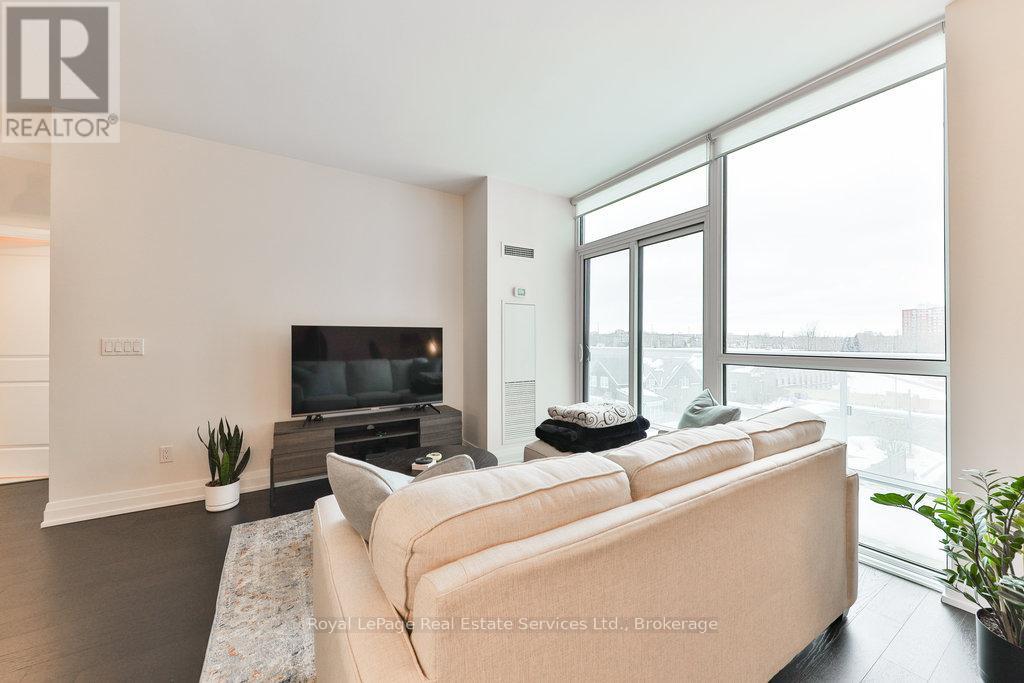 320 - 65 Speers Road, Oakville, Ontario  L6K 0J1 - Photo 8 - W12792212