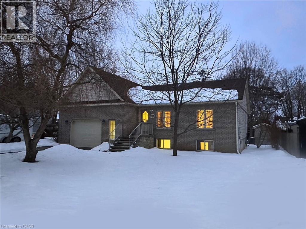 220 Regent Avenue, Port Dover, Ontario  N0A 1N0 - Photo 2 - 40804882