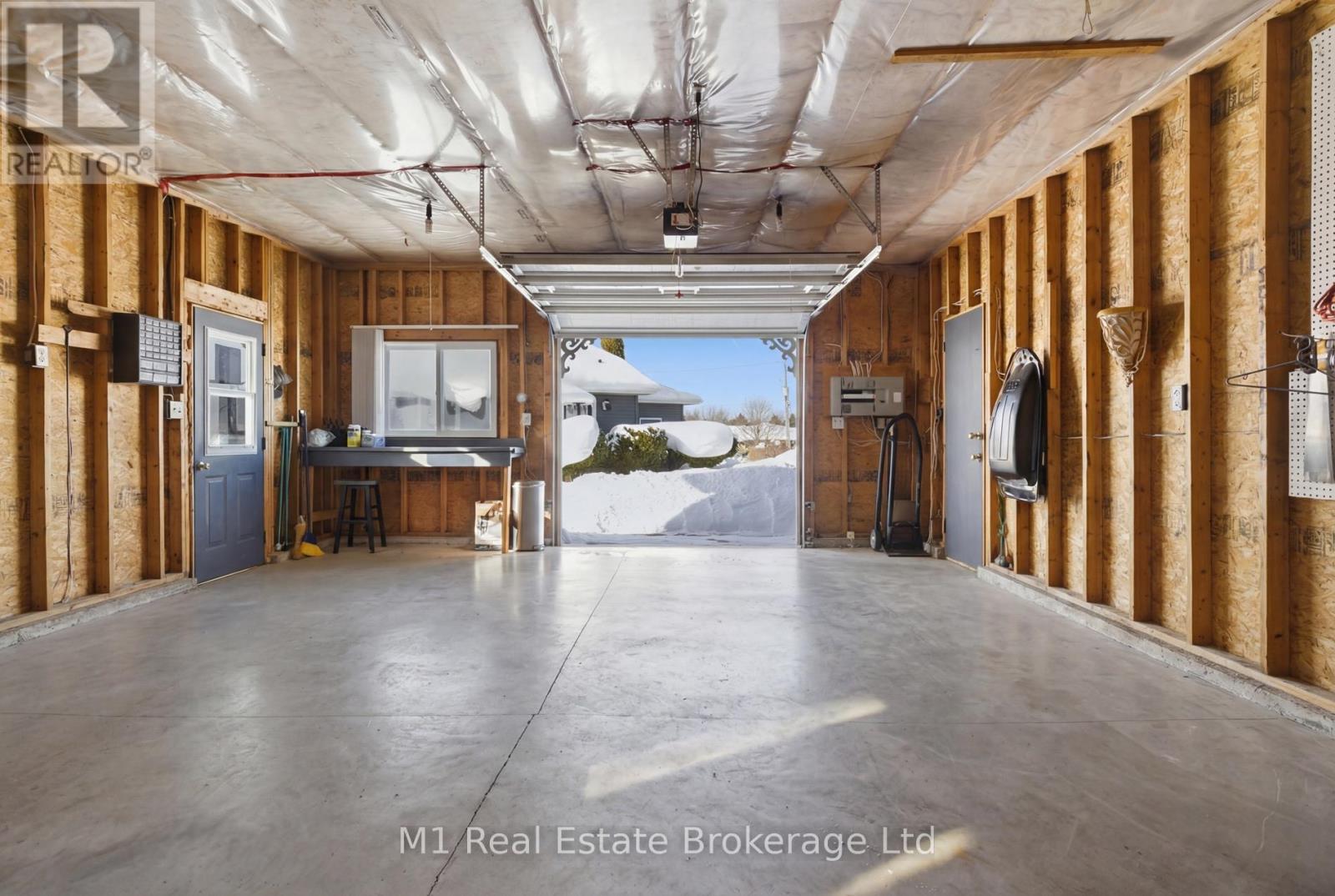 2 Joanne Crescent, Minto, Ontario  N0G 2L0 - Photo 39 - X12792202