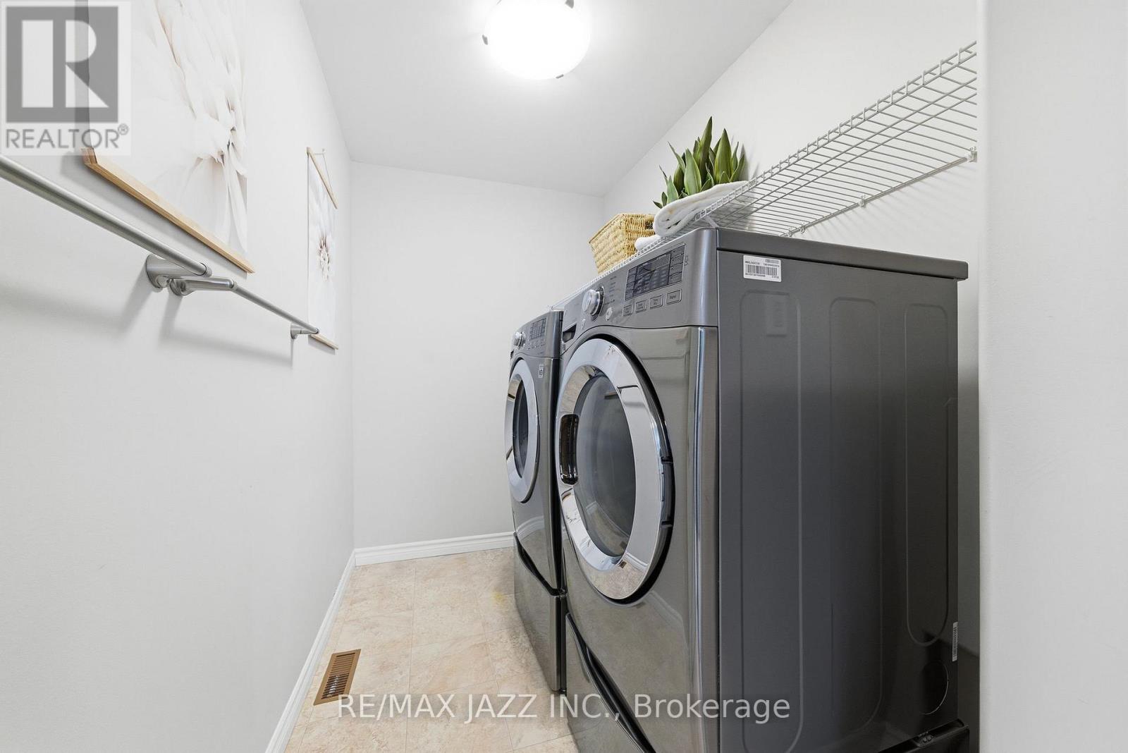 43 Mountain Ash Drive, Belleville (Thurlow Ward), Ontario  K8N 4Z5 - Photo 25 - X12792272