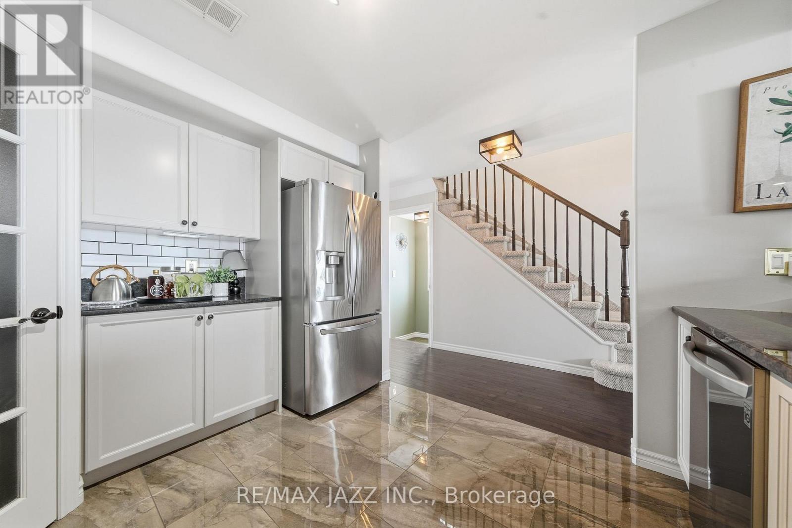 43 Mountain Ash Drive, Belleville (Thurlow Ward), Ontario  K8N 4Z5 - Photo 7 - X12792272