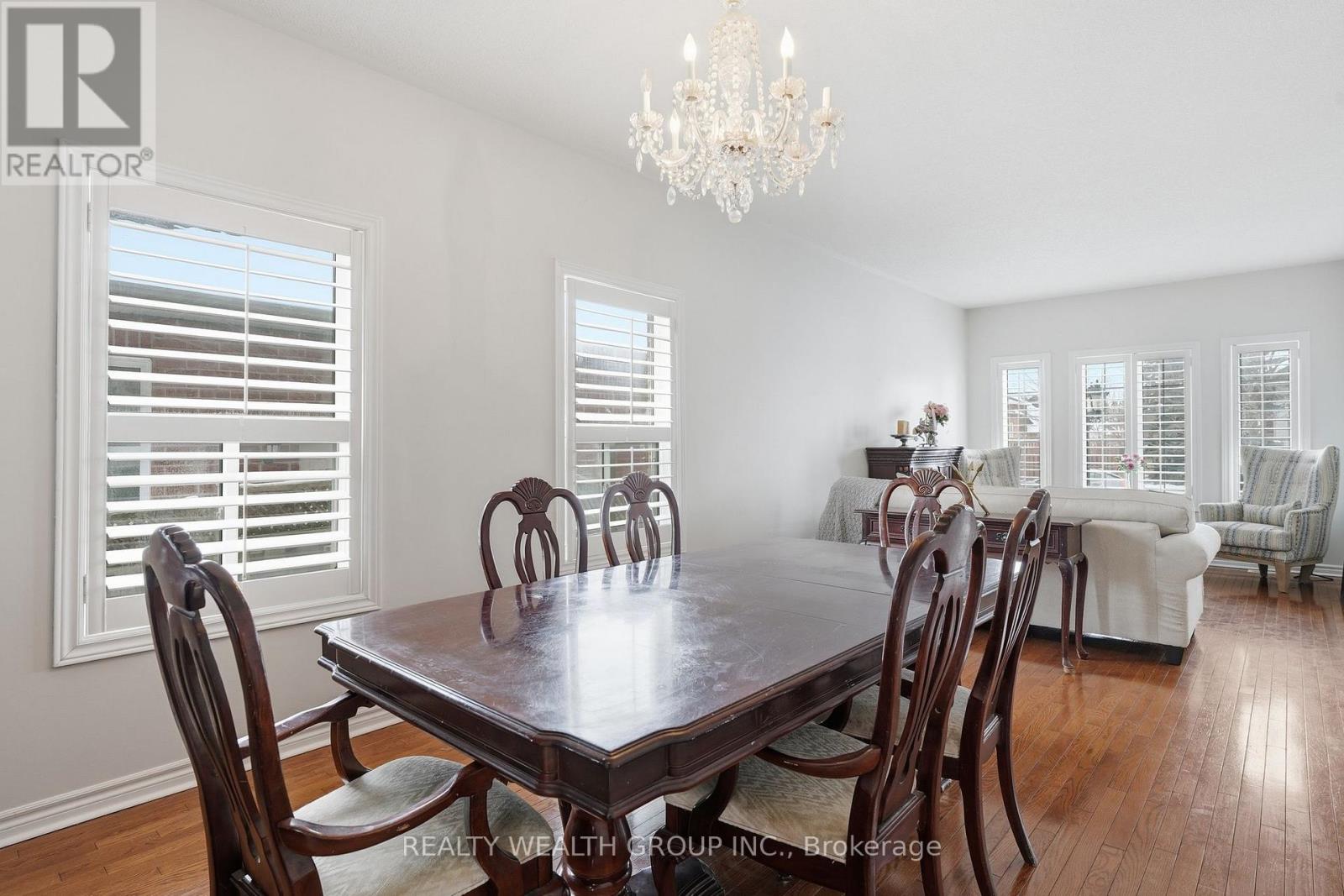 84 Bayview Avenue, Georgina, Ontario  L4P 2S9 - Photo 10 - N12792166