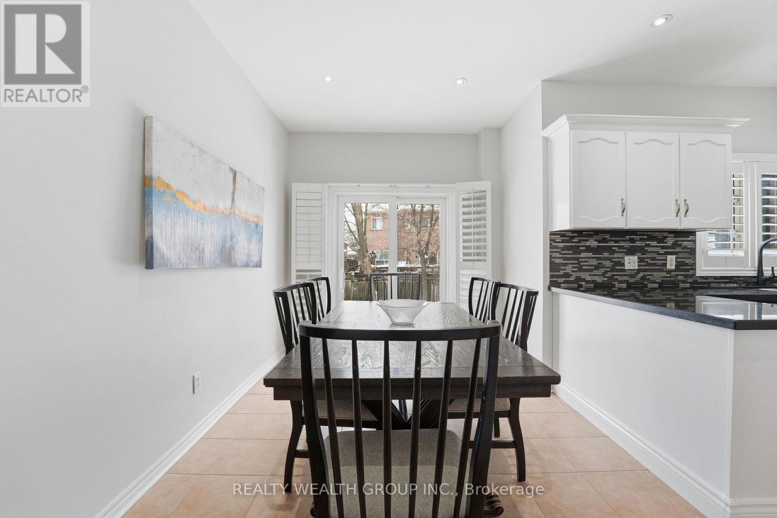 84 Bayview Avenue, Georgina, Ontario  L4P 2S9 - Photo 17 - N12792166