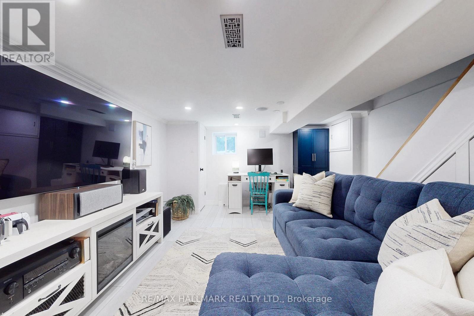 3320 Bathurst Street, Toronto, Ontario  M6A 2B6 - Photo 17 - C12792250