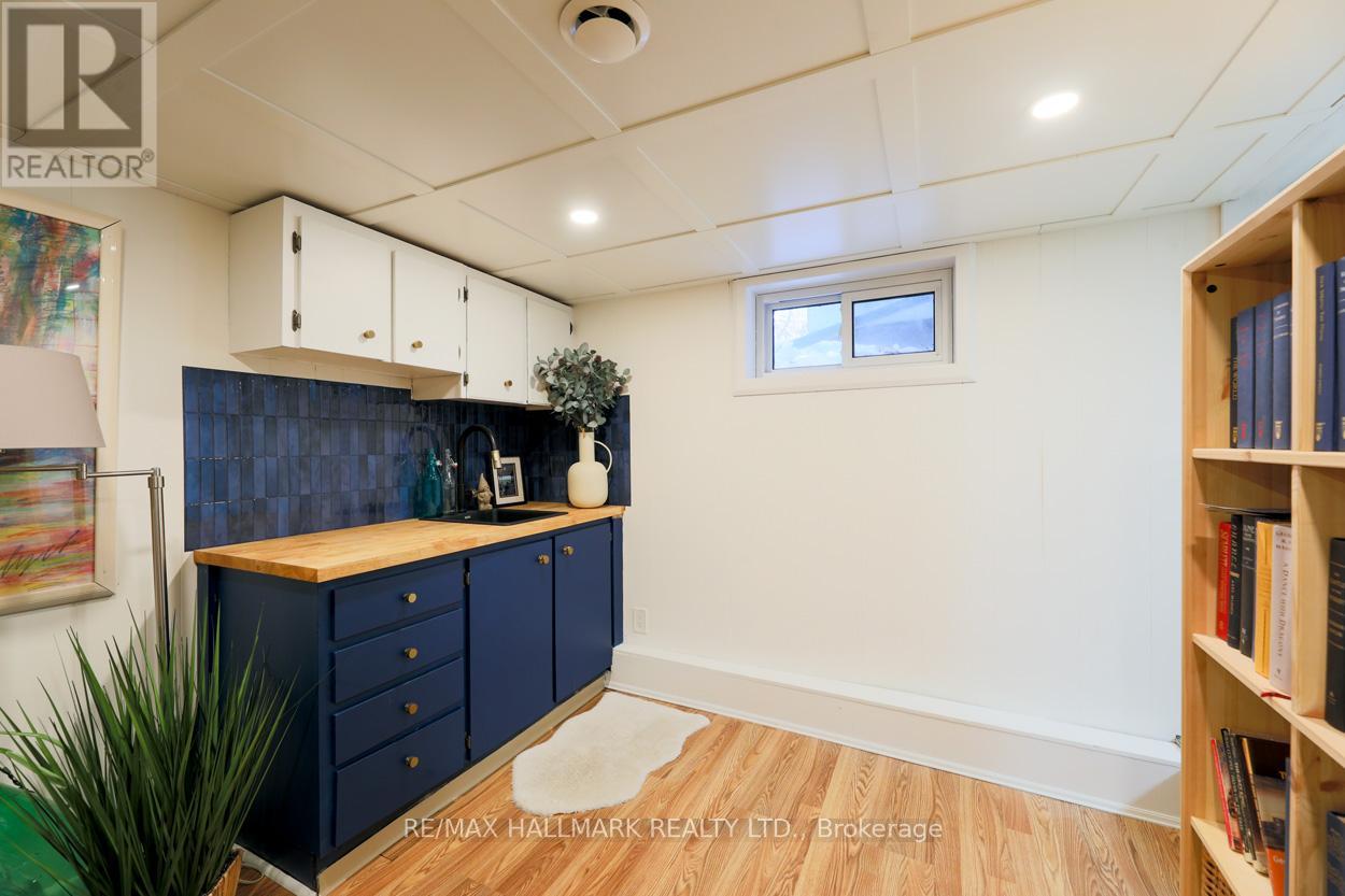 6 Warvet Crescent, Toronto, Ontario  M4B 1P3 - Photo 20 - E12792224