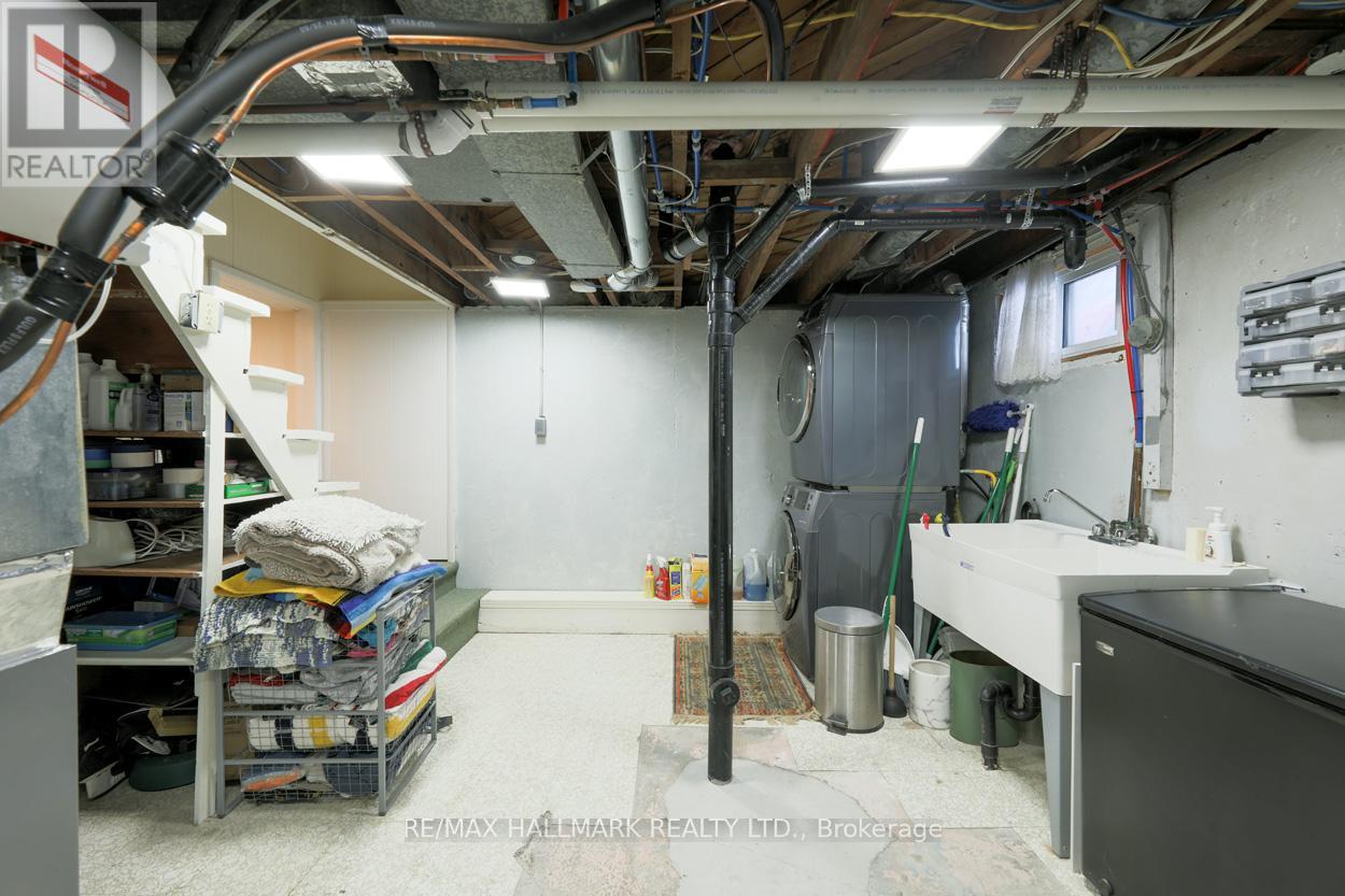 6 Warvet Crescent, Toronto, Ontario  M4B 1P3 - Photo 22 - E12792224