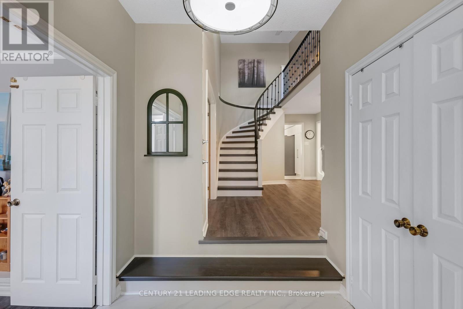 22 Havagal Crescent, Markham, Ontario  L3P 7E9 - Photo 4 - N12792222