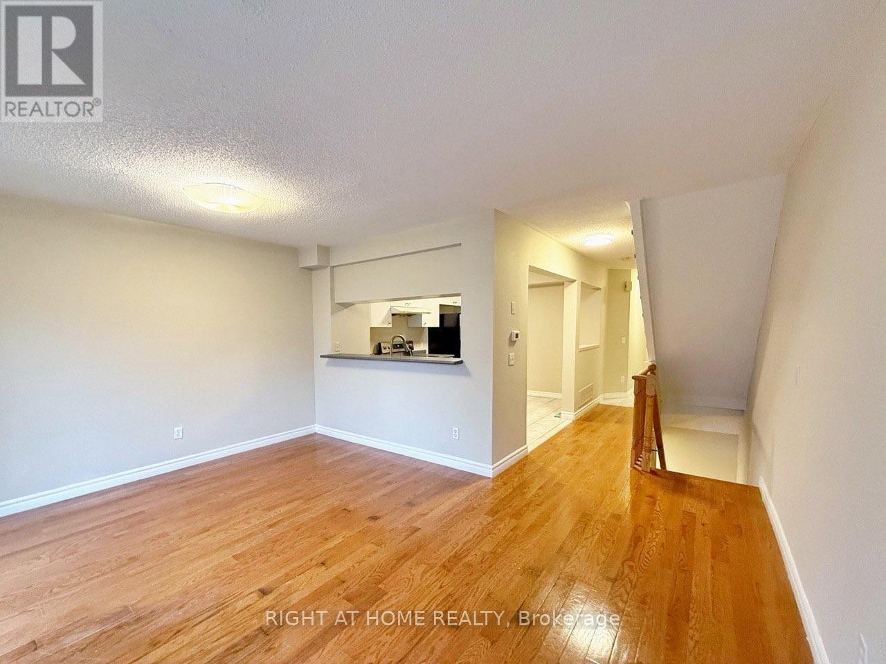 30a - 81 Northern Heights Drive, Richmond Hill, Ontario  L4B 4C9 - Photo 22 - N12792244