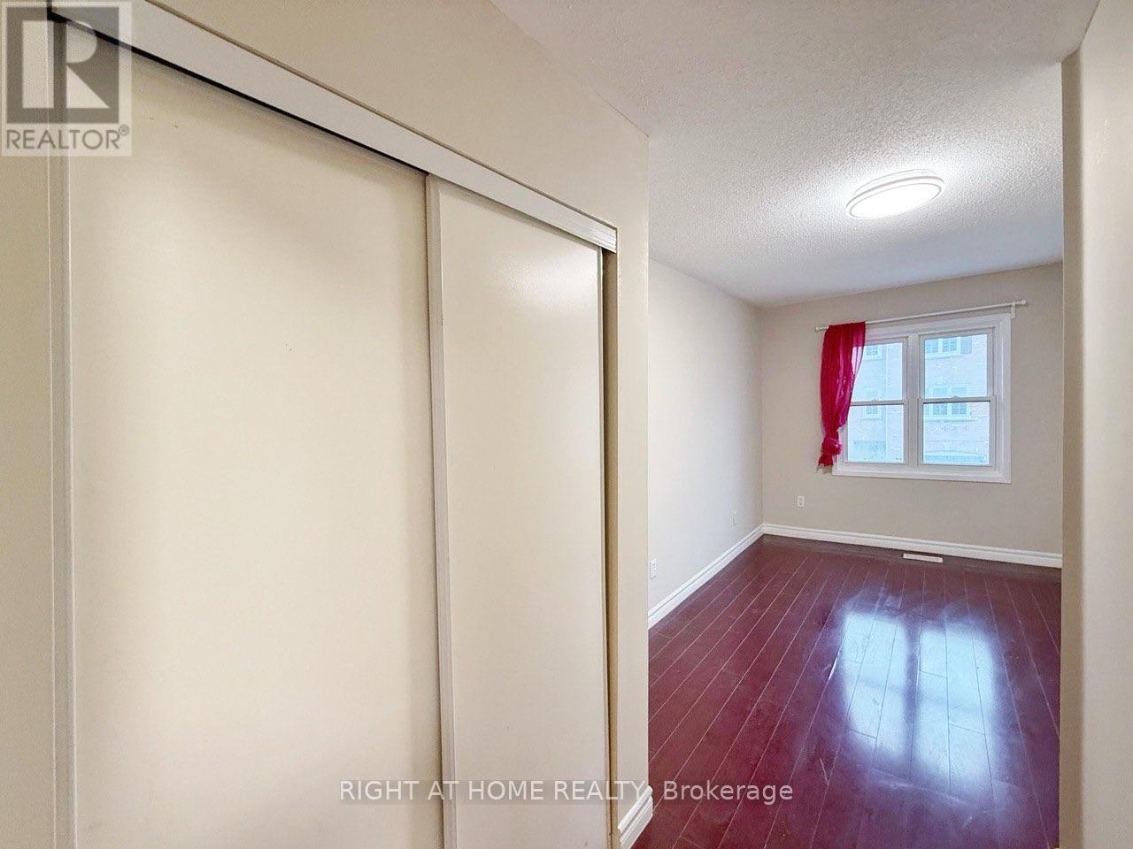 30a - 81 Northern Heights Drive, Richmond Hill, Ontario  L4B 4C9 - Photo 7 - N12792244