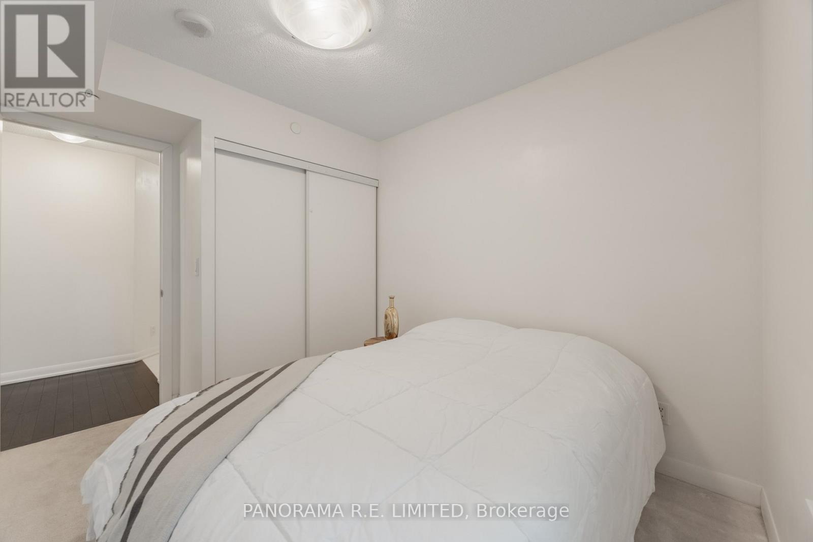 1207 - 215 Sherway Gardens Road, Toronto, Ontario  M9C 0A4 - Photo 14 - W12792260