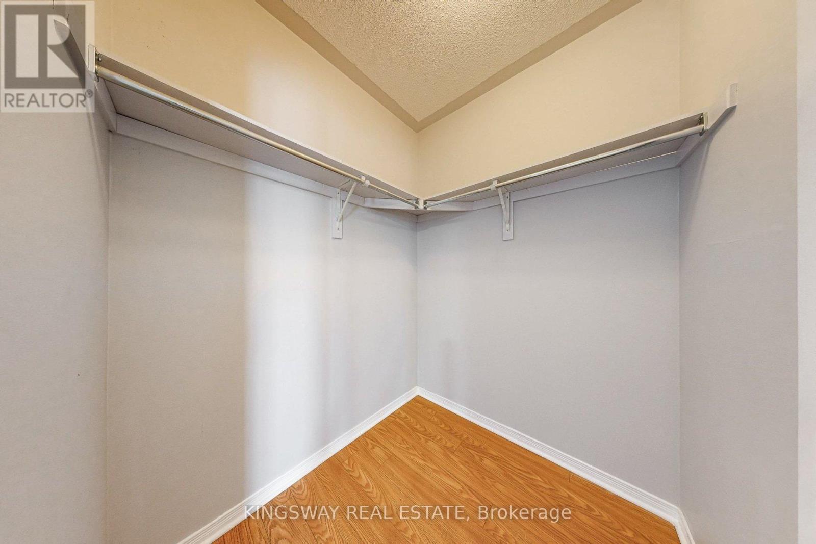 84 Abbotsbury Drive, Brampton, Ontario  L6X 0S2 - Photo 17 - W12792282