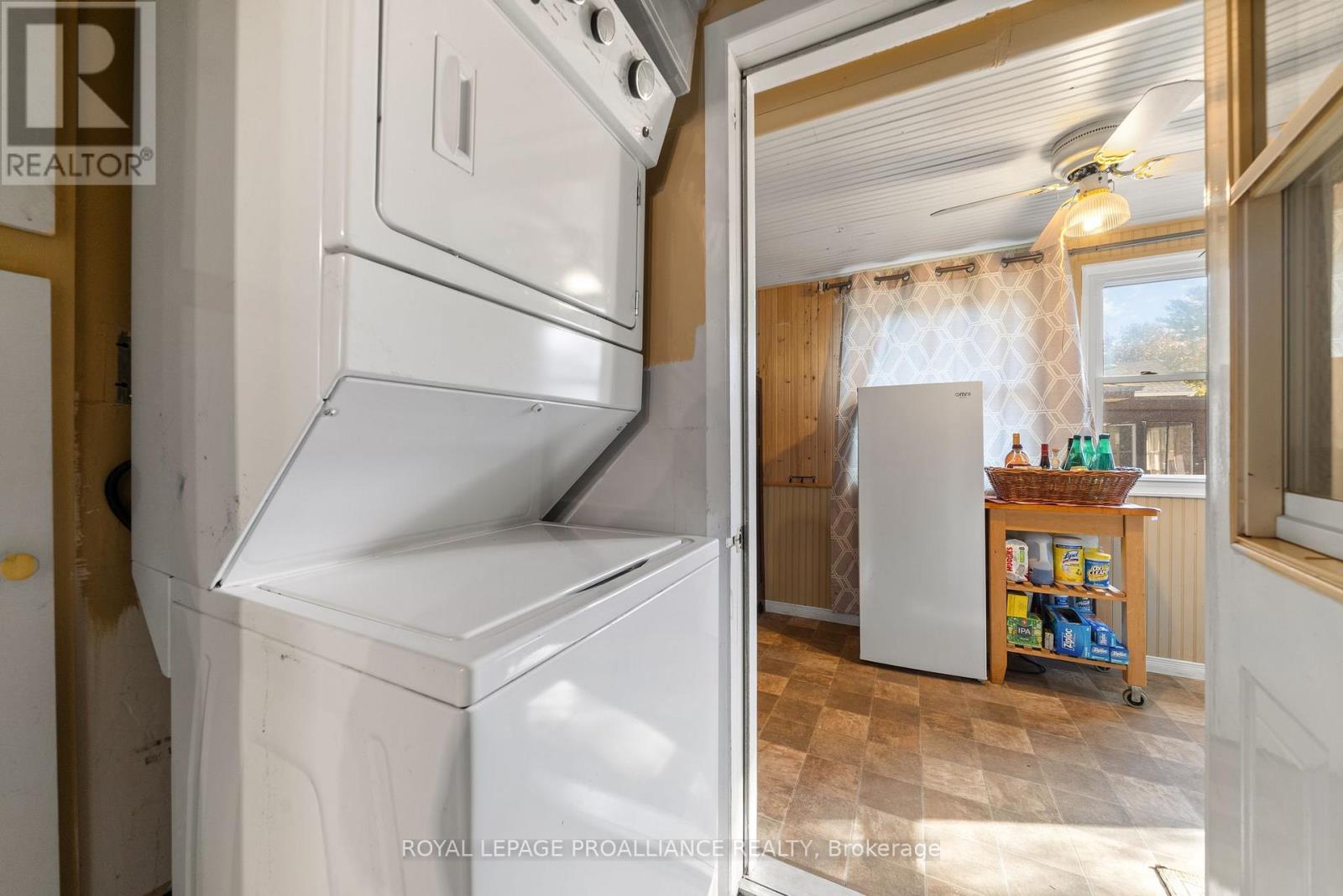 246 Foster Avenue, Belleville (Belleville Ward), Ontario  K8N 3R3 - Photo 19 - X12792054