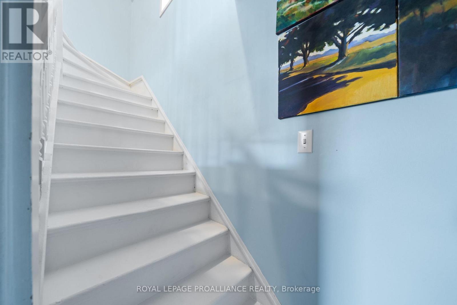 246 Foster Avenue, Belleville (Belleville Ward), Ontario  K8N 3R3 - Photo 24 - X12792054