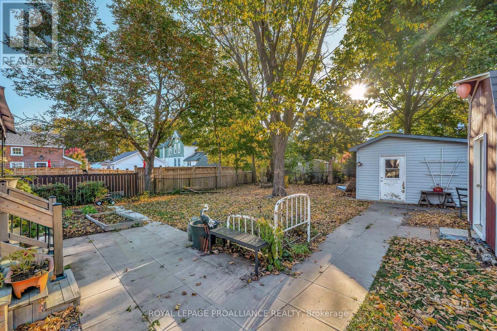 246 Foster Avenue, Belleville (Belleville Ward), Ontario  K8N 3R3 - Photo 35 - X12792054