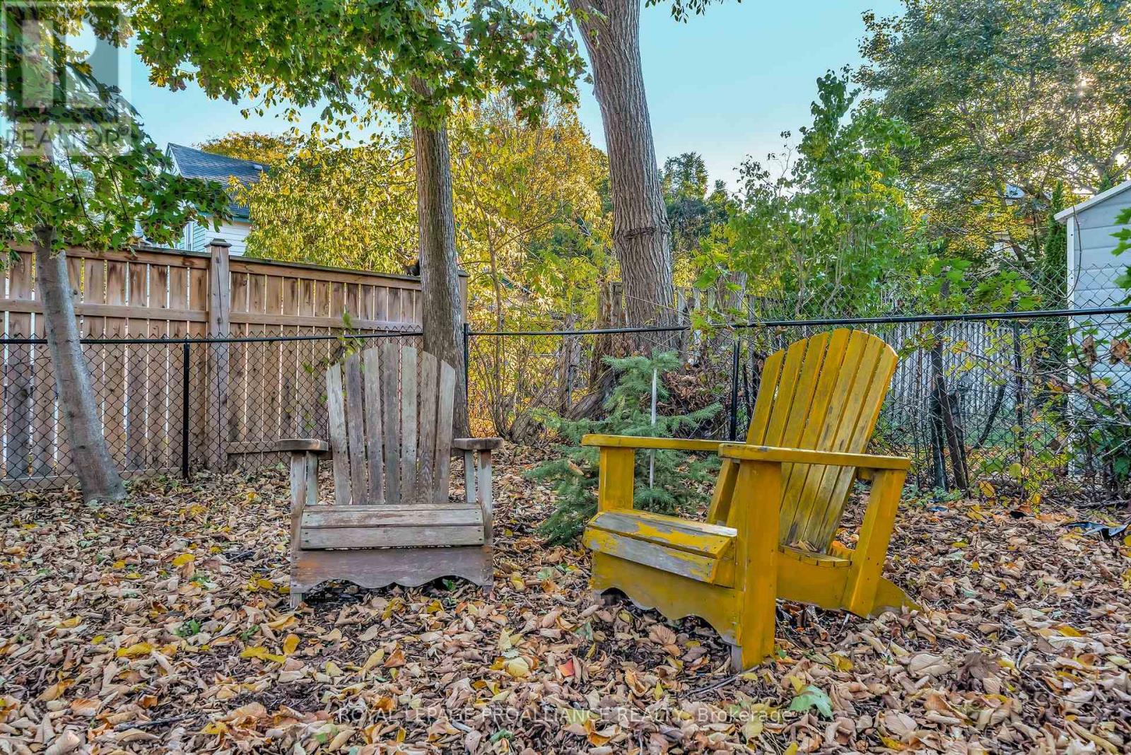 246 Foster Avenue, Belleville (Belleville Ward), Ontario  K8N 3R3 - Photo 34 - X12792054