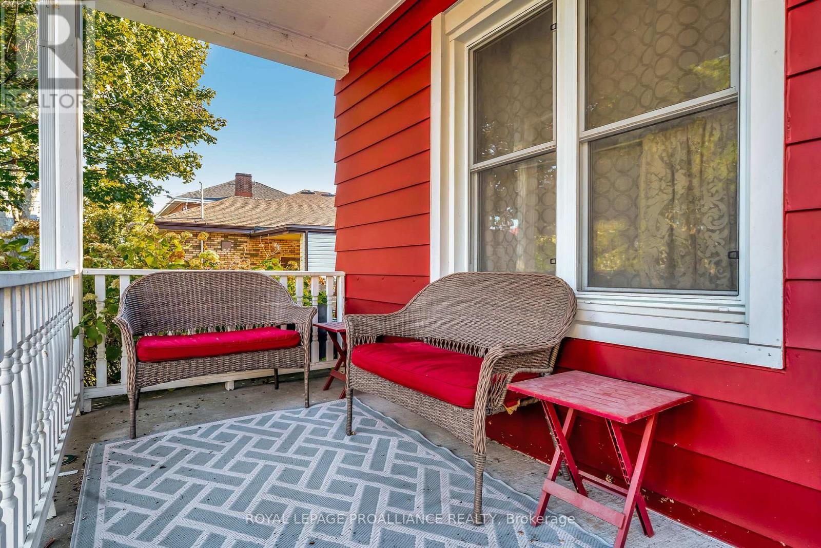 246 Foster Avenue, Belleville (Belleville Ward), Ontario  K8N 3R3 - Photo 5 - X12792054